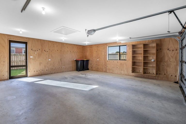 Photo of property in 24 Welsh Road, Winton, 9720