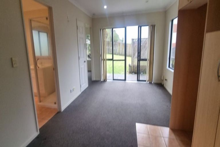 Photo of property in 12 Bernish Place, East Tamaki, Auckland, 2013