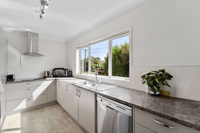 Photo of property in 35a Doment Crescent, Orewa, 0931