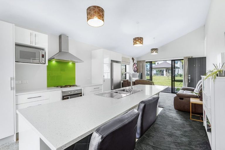 Photo of property in 2/4 Shakespeare Avenue, Enderley, Hamilton, 3214