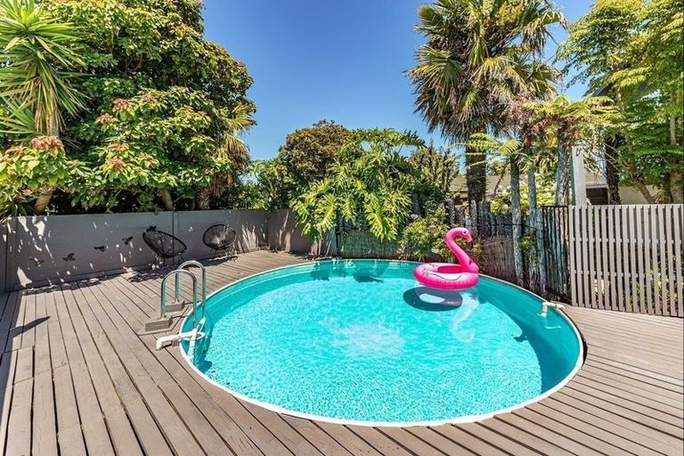 Photo of property in 19 Akepiro Place, Tawhero, Whanganui, 4501