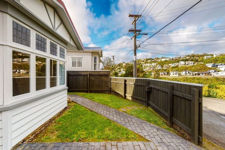 Photo of property in 4a Tarawera Road, Johnsonville, Wellington, 6037