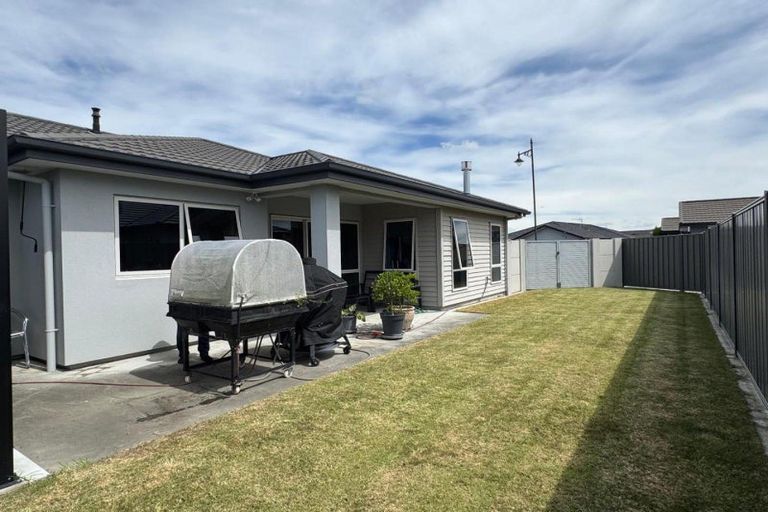 Photo of property in 10 Rakaia Way, Poraiti, Napier, 4112
