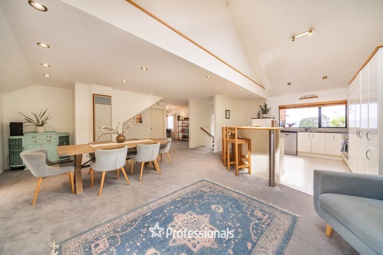 Photo of property in 6 Avonlea Grove, Belmont, Lower Hutt, 5010