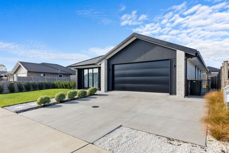 Photo of property in 21 Augusta Rise, Omokoroa, 3114