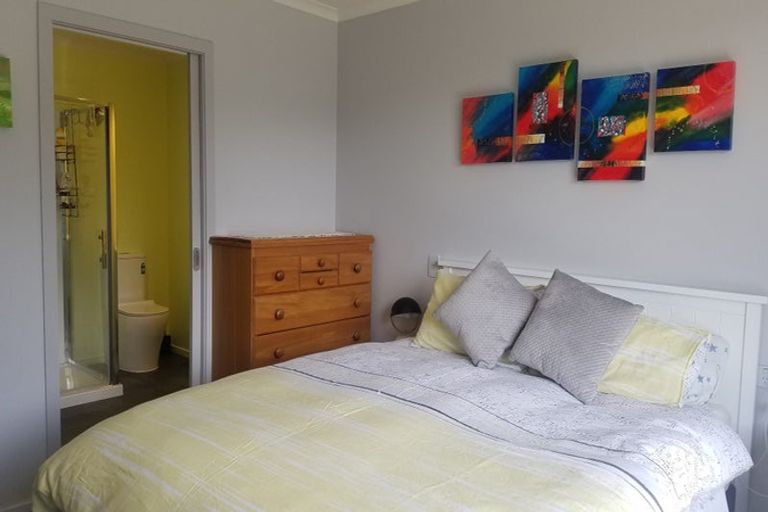 Photo of property in 25 Motu-au Close, Manapouri, 9679