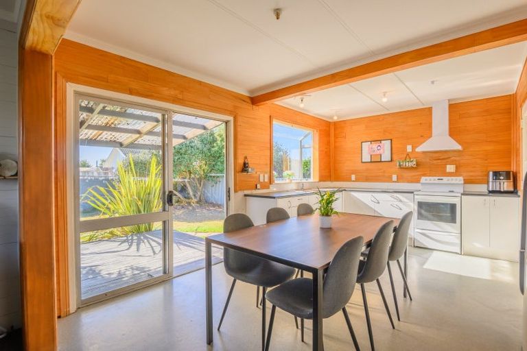 Photo of property in 28 Montrose Street, Flaxmere, Hastings, 4120