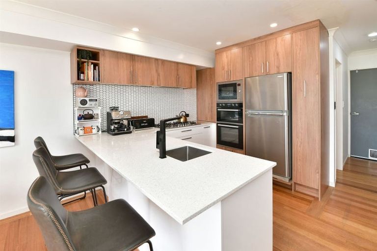 Photo of property in 11 Alverna View, Gulf Harbour, Whangaparaoa, 0930