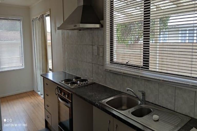 Photo of property in 12 Dolphin Street, Pakuranga, Auckland, 2010