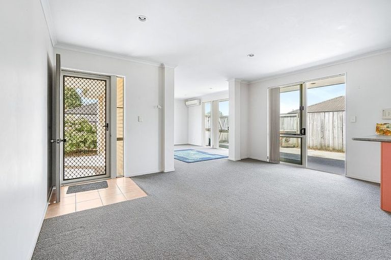 Photo of property in 17 Farnham Close, Rototuna North, Hamilton, 3210
