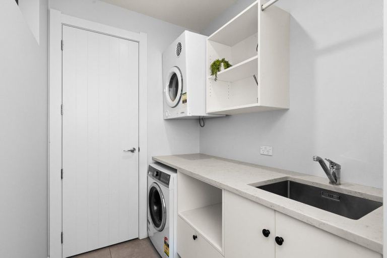 Photo of property in 145 Arataki Road, Havelock North, 4130