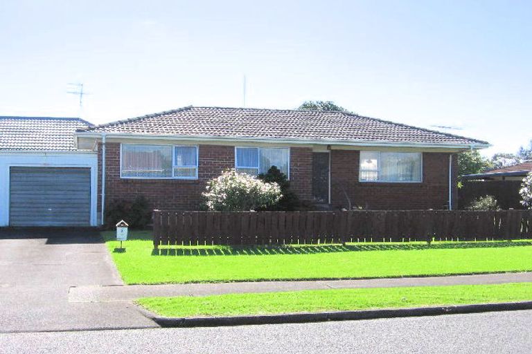 Photo of property in 3/2 Dillimore Avenue, Pakuranga, Auckland, 2010