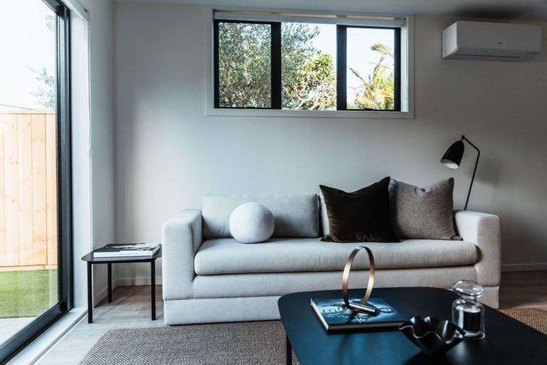 Photo of property in 16/12 Tawa Road, Te Atatu Peninsula, Auckland, 0610