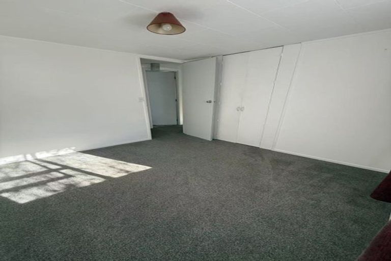 Photo of property in 168 Universal Drive, Henderson, Auckland, 0610