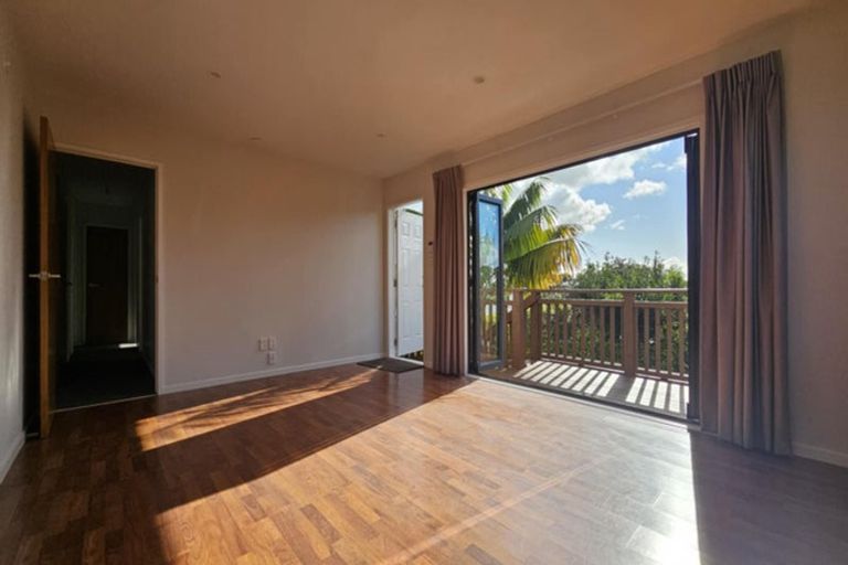 Photo of property in 2/25 Moire Road, Massey, Auckland, 0614