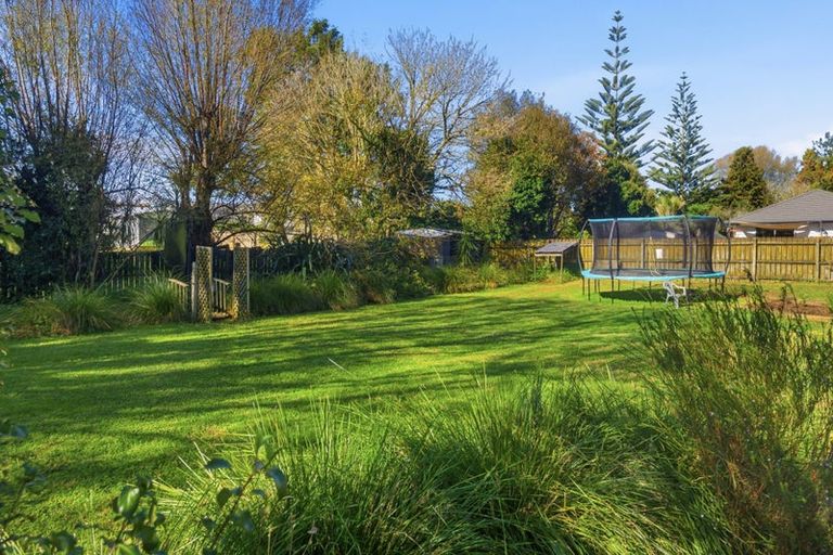 Photo of property in 125 Awaroa Road, Helensville, 0800