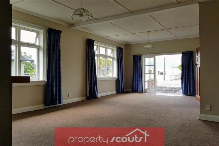 Photo of property in 165 Carrington Street, Lower Vogeltown, New Plymouth, 4310