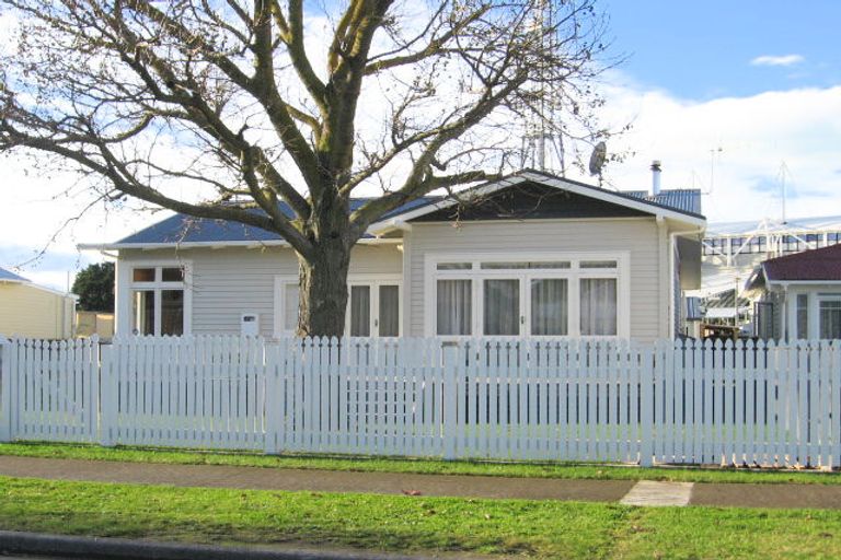 Photo of property in 121 Vigor Brown Street, Napier South, Napier, 4110