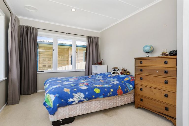 Photo of property in 18 Russell Avenue, Pukekohe, 2120