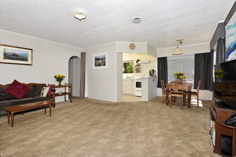 Photo of property in 1/47 Savoy Road, Glen Eden, Auckland, 0602