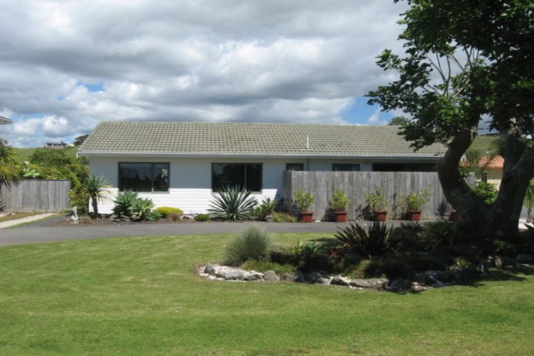 Photo of property in 21 Taipa Point Road, Taipa, 0420