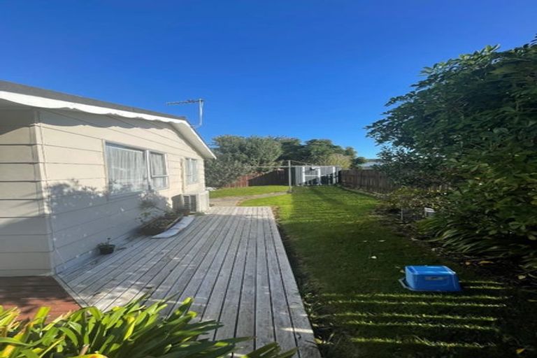 Photo of property in 1/18 Culzean Grove, Bell Block, New Plymouth, 4312