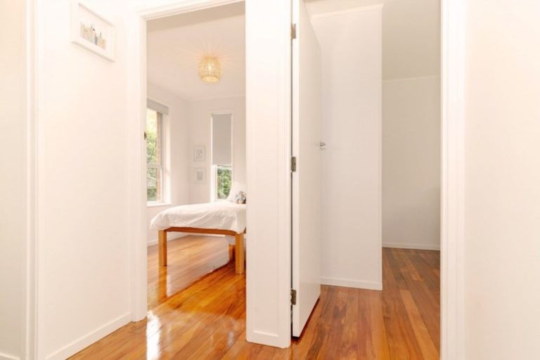 Photo of property in 22 Morriggia Place, Bayview, Auckland, 0629