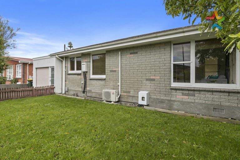 Photo of property in 35 Percy Cameron Street, Avalon, Lower Hutt, 5011