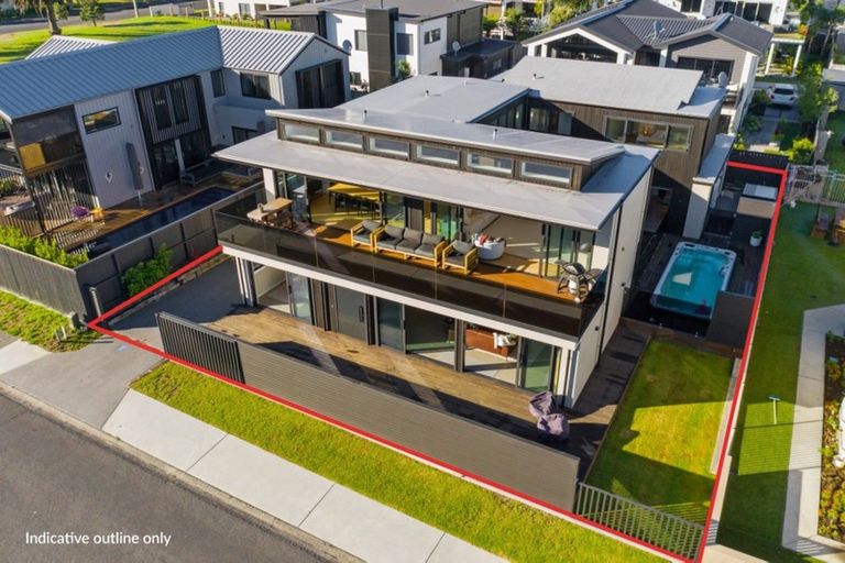 Photo of property in 103 Beach Road, Whangamata, 3620