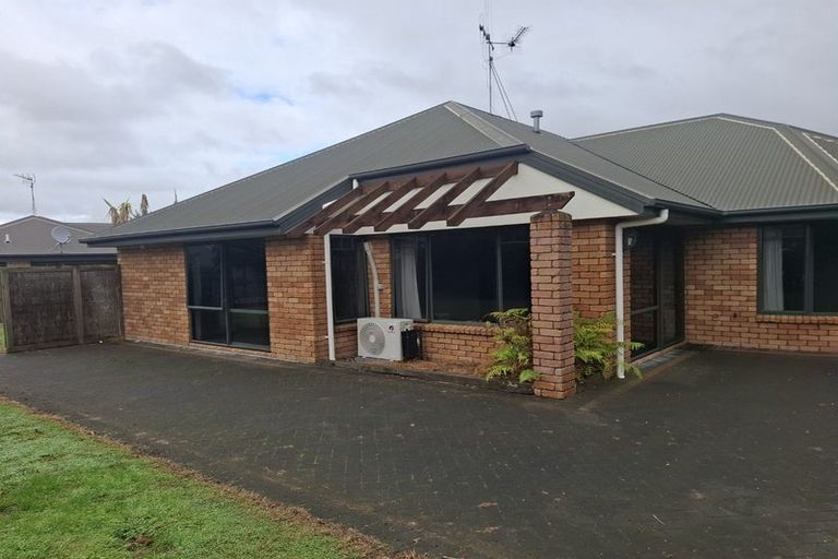 Photo of property in 24 Oaklands Drive, Cambridge, 3434