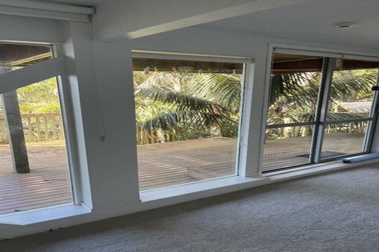 Photo of property in 10 Sykes Avenue, Hatfields Beach, Orewa, 0931