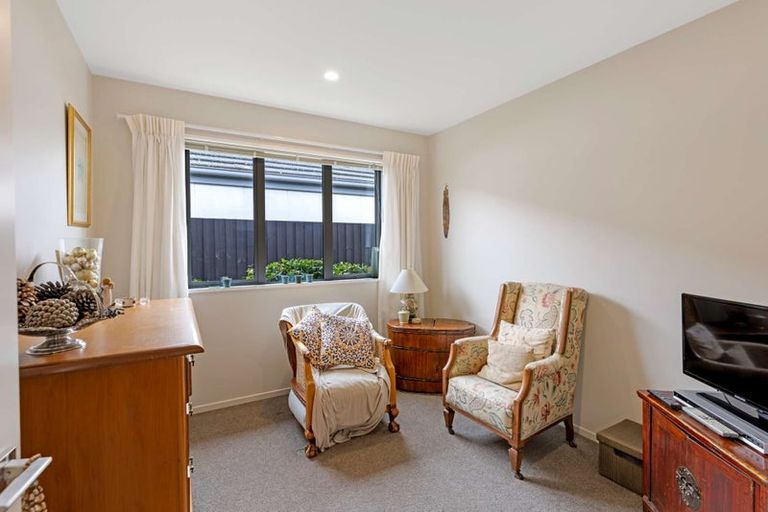 Photo of property in 56 Bamber Crescent, Halswell, Christchurch, 8025