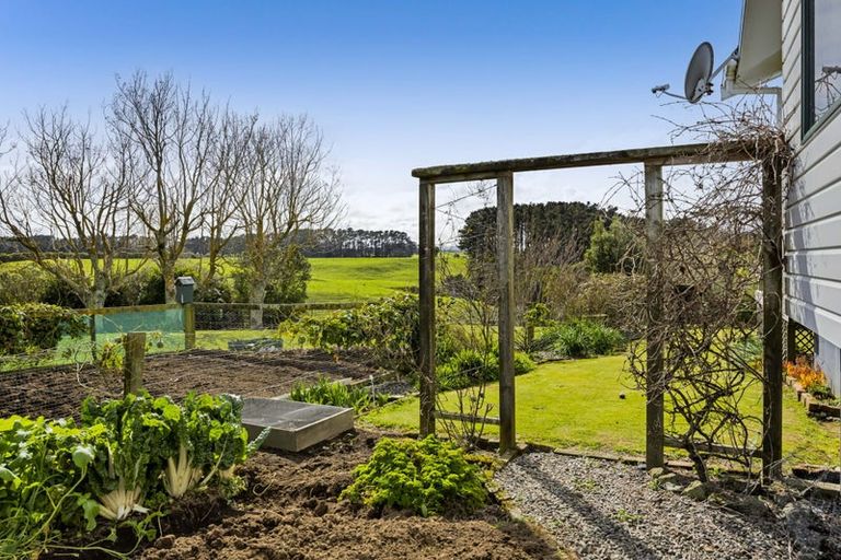 Photo of property in 516 Turuturu Road, Hawera, 4674