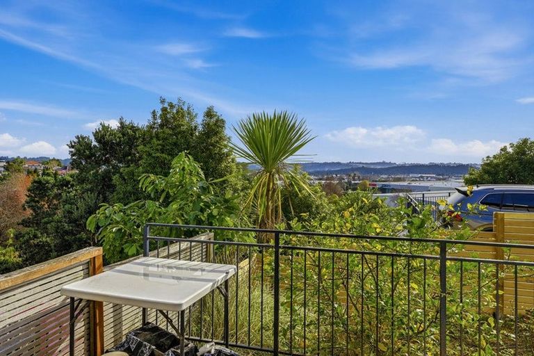 Photo of property in 9/12 Schnapper Rock Road, Schnapper Rock, Auckland, 0632