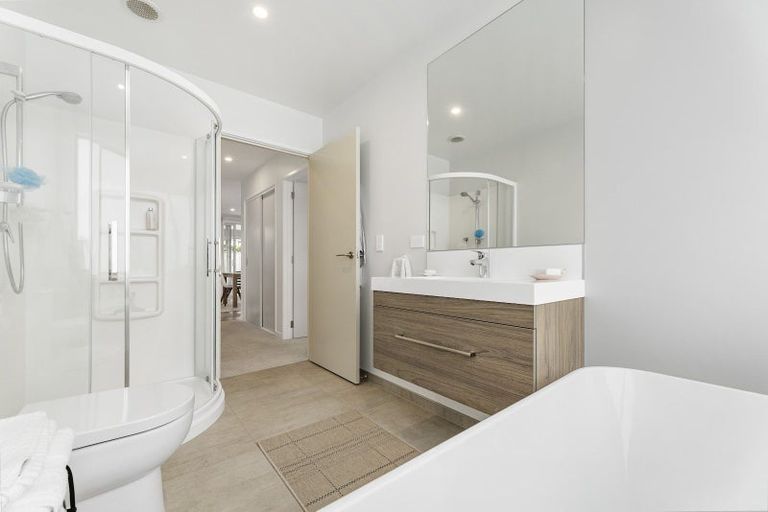 Photo of property in 72 Penetaka Heights, Pyes Pa, Tauranga, 3112