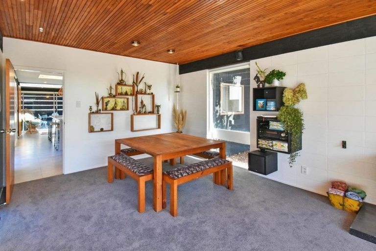 Photo of property in 28 Kahurangi Place, Snells Beach, 0920