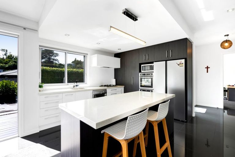 Photo of property in 3 Te Arakete Place, Hurworth, New Plymouth, 4310