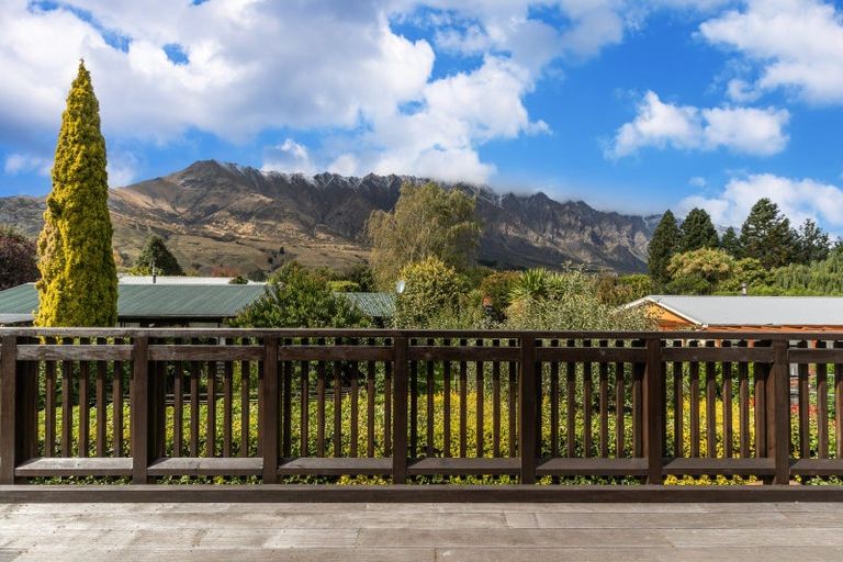 Photo of property in 17 Kawarau Place, Frankton, Queenstown, 9300