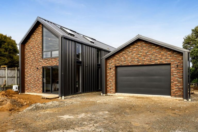 Photo of property in 88 Wairau Road, Oakura, 4314