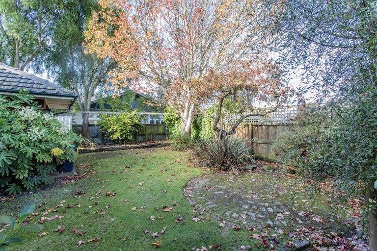 Photo of property in 2/6 Perry Street, Papanui, Christchurch, 8053