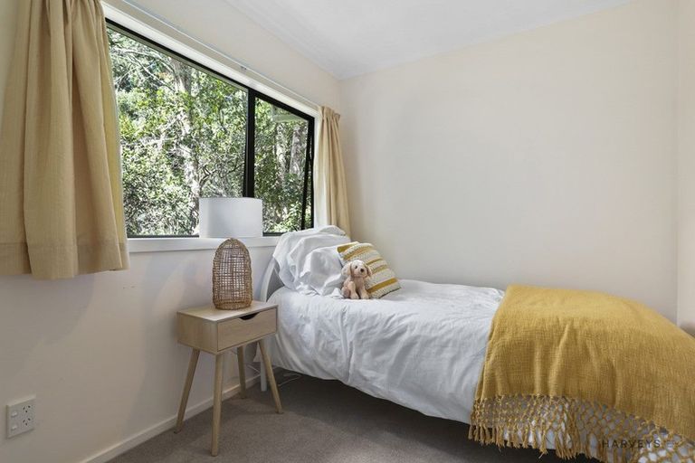 Photo of property in 134 Woodlands Park Road, Titirangi, Auckland, 0604