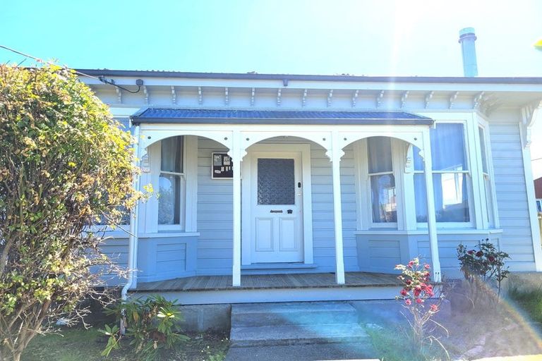 Photo of property in 1 Seddon Street, Temuka, 7920