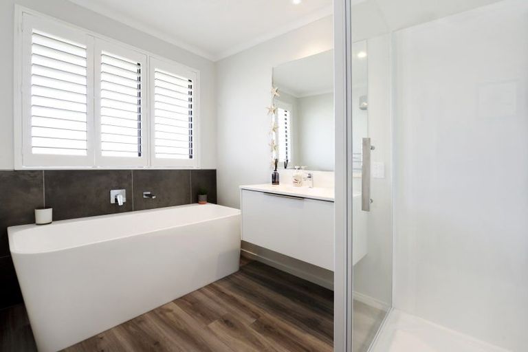 Photo of property in 50 Katania Heights, Brightwater, 7022