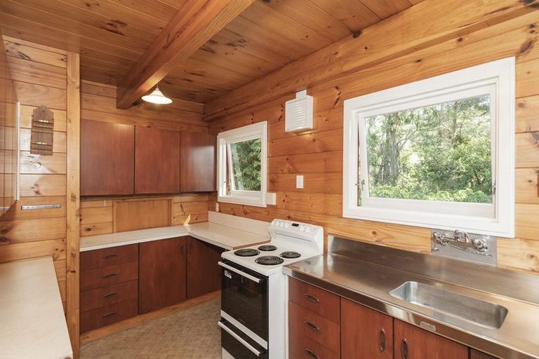 Photo of property in 38 Wallis Road, Kaiti, Gisborne, 4010