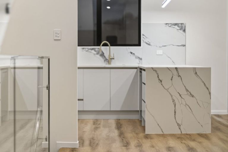 Photo of property in 27 Jandell Crescent, Bucklands Beach, Auckland, 2014