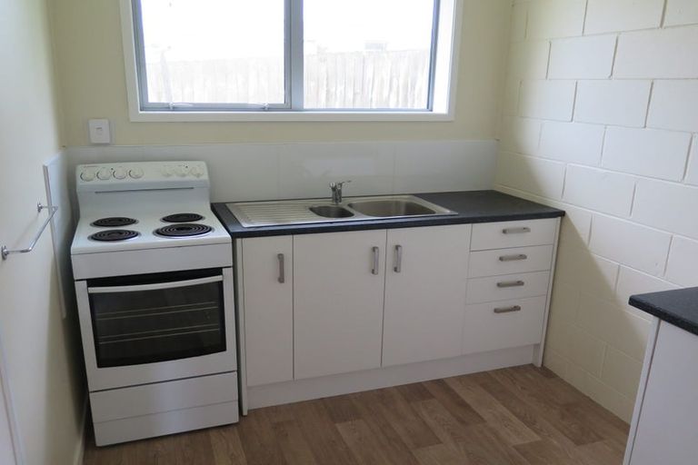 Photo of property in 77 Seabrook Avenue, New Lynn, Auckland, 0600