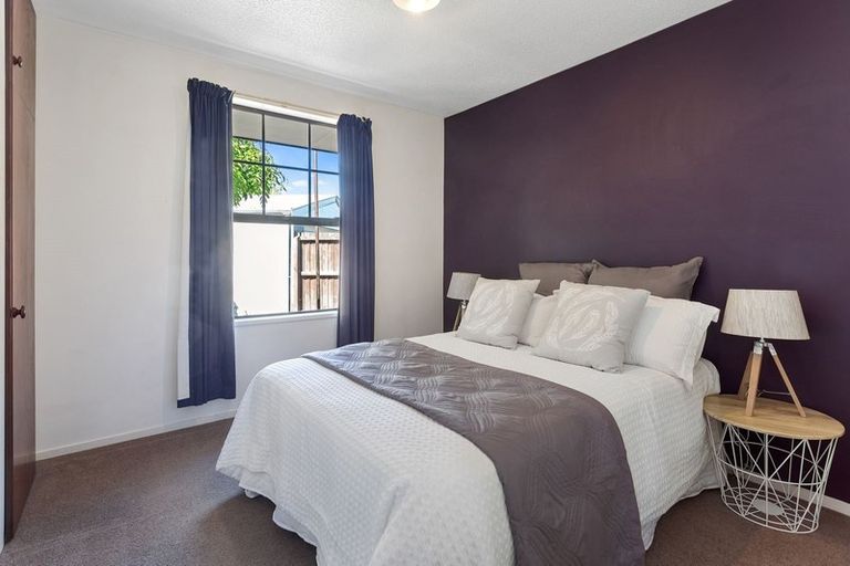 Photo of property in 11 Fiona Place, Hei Hei, Christchurch, 8042