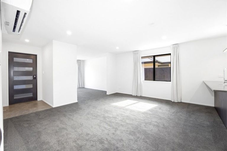 Photo of property in 8 Corry Lane, Rolleston, 7614