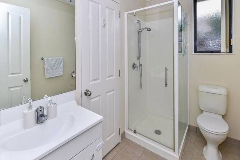 Photo of property in 64 Kaiwaka Road, Waiuku, 2123