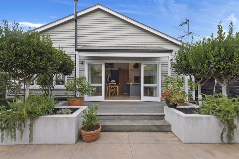 Photo of property in 91 Hawthorne Street, Strowan, Christchurch, 8052